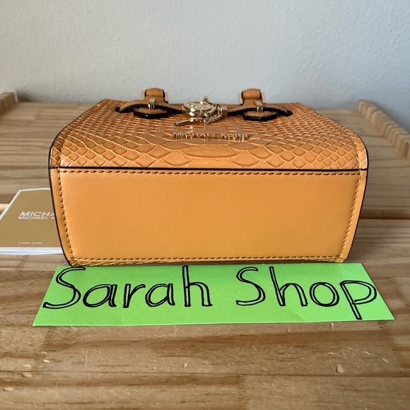 🌼Michael Kors Purse - Picture 6 of 14